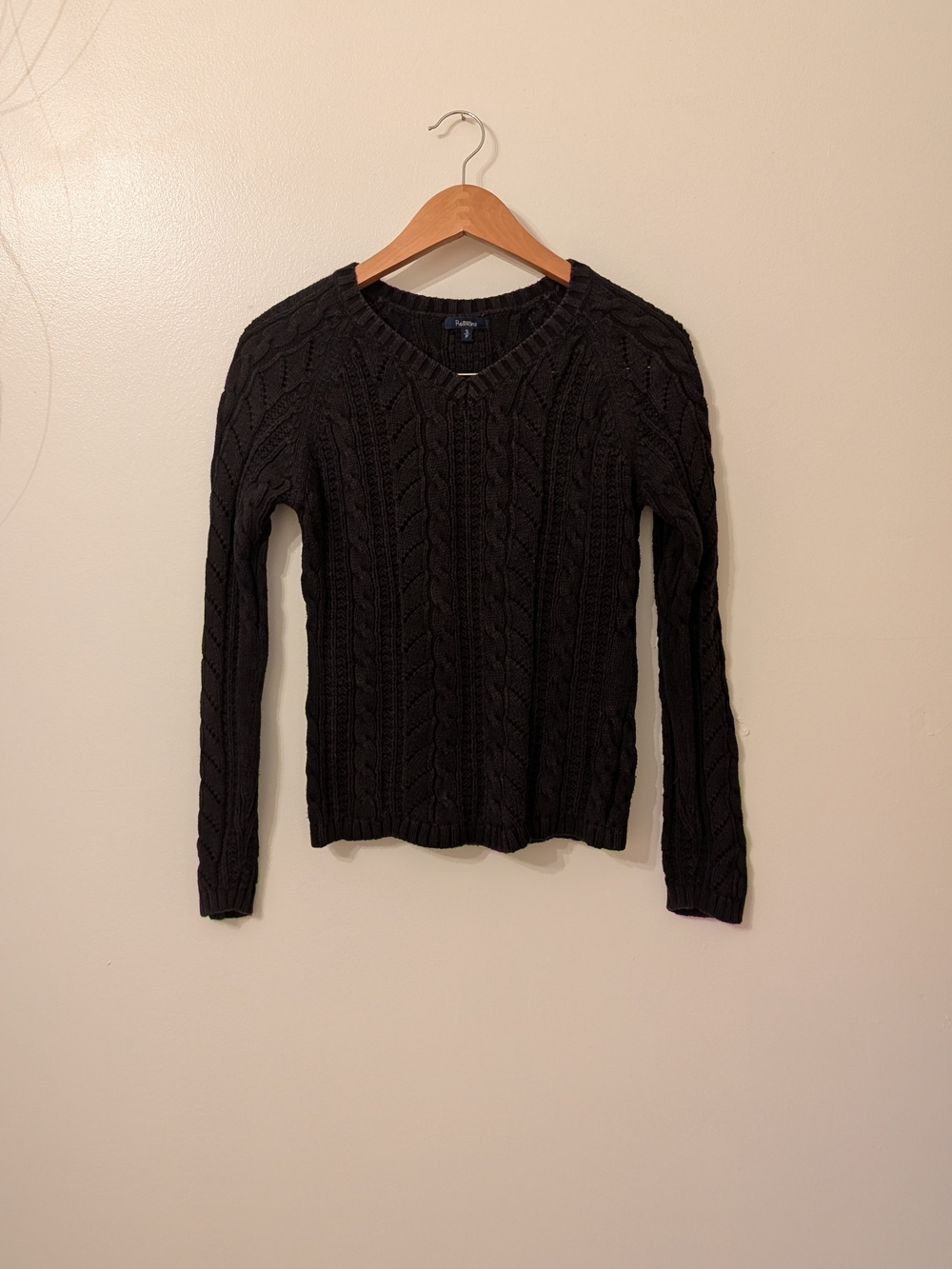 Reitmans Cable-Knit V‑Neck Sweater